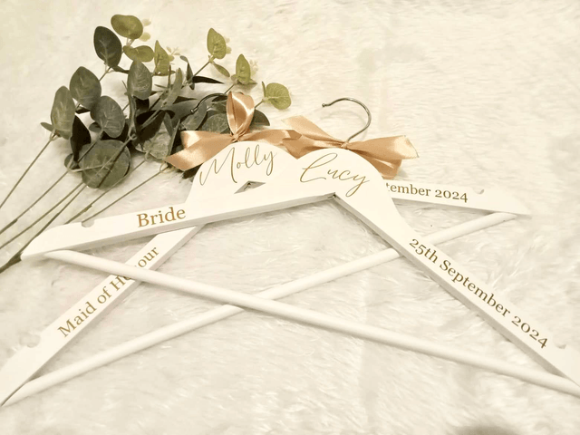 White Hanger