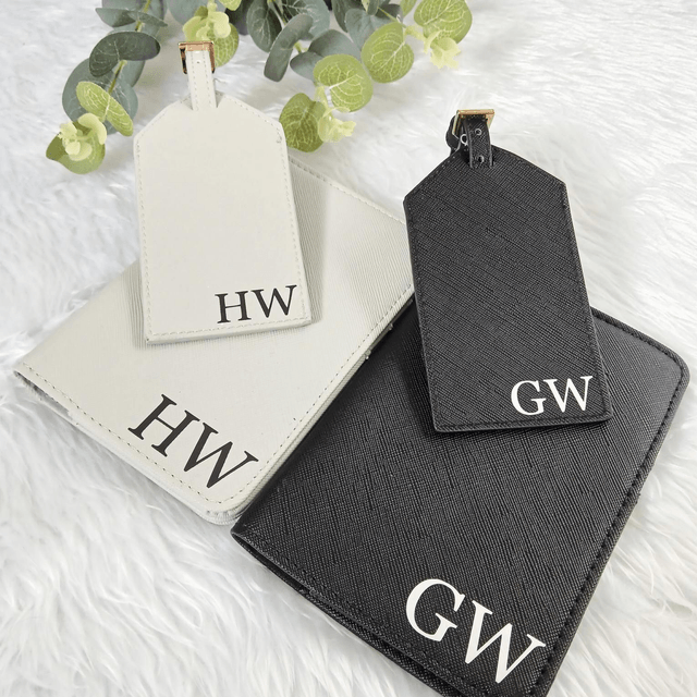 Mr & Mrs matching travel set - 2 x passport holder & luggage tag